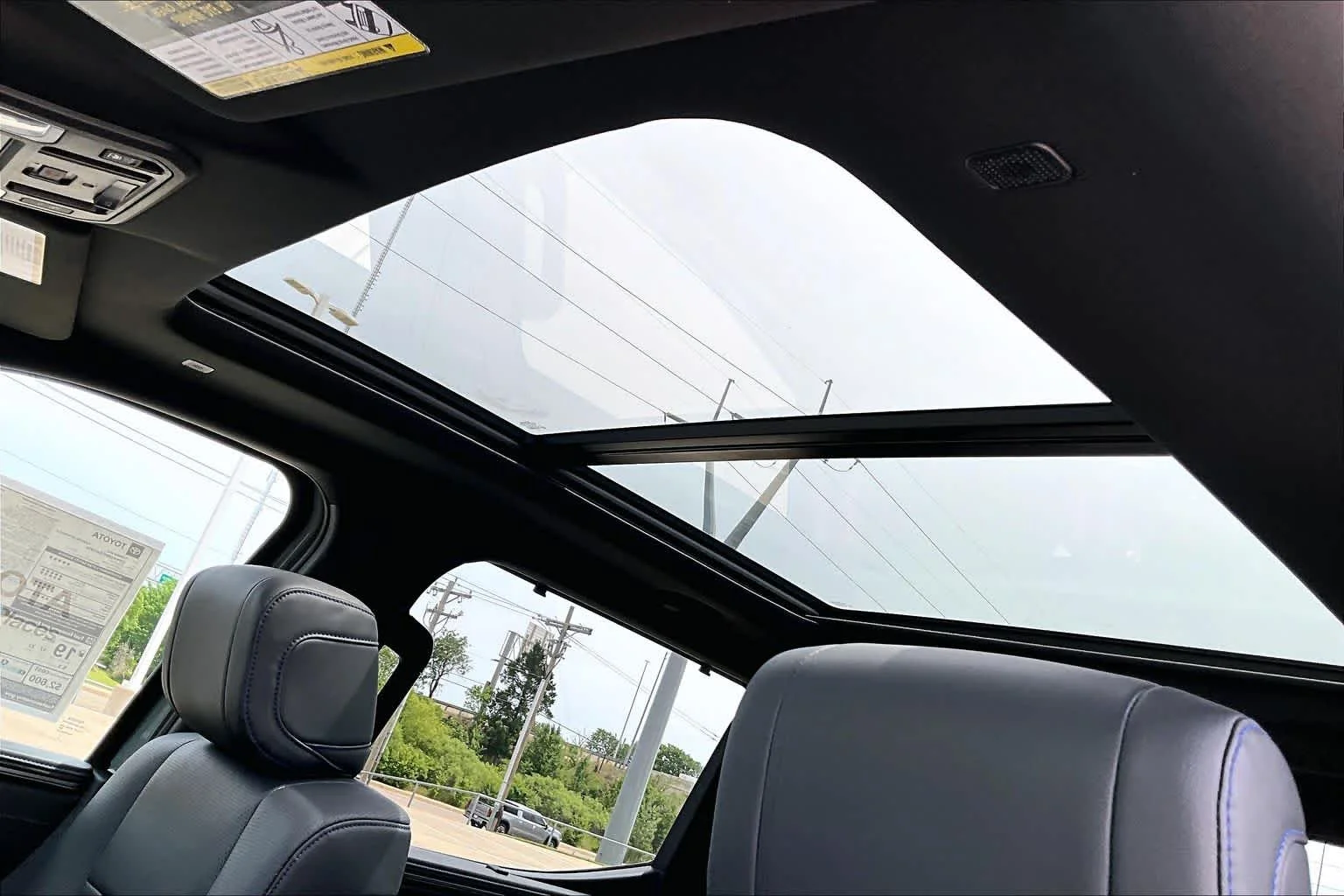 New 2026 Lunar Rock Toyota Platinum image 18