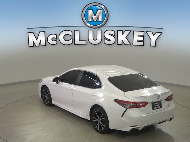 Used 2019 White Toyota SE image 21