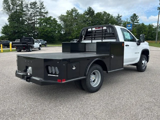 New 2026 Summit White Chevrolet Work Truck image 18
