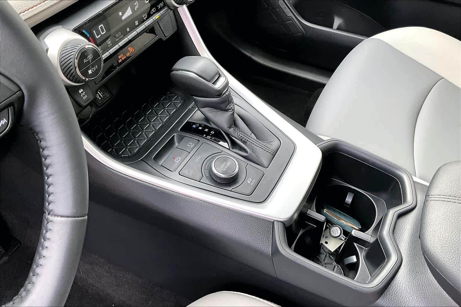 Used 2025 Blueprint Toyota Hybrid XLE Premium image 17