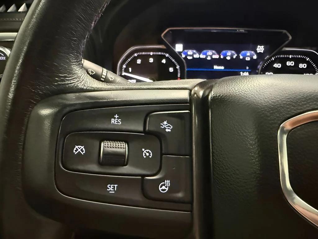 Used 2021 Black GMC AT4 image 17
