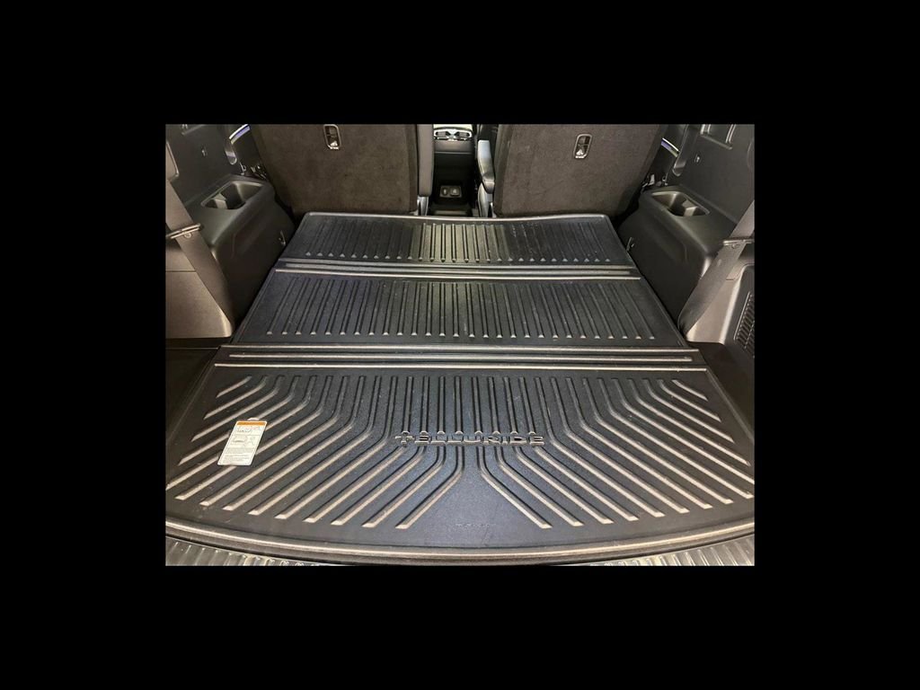 Used 2025 Black Kia SX-Prestige X-Line image 20