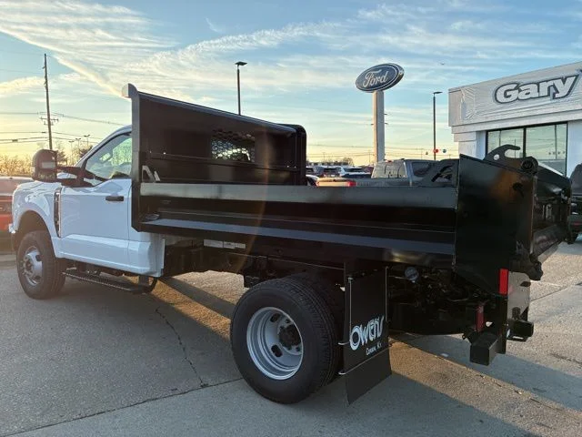 2026 Ford F-350 Super Duty Chassis Cab XL - Photo 3