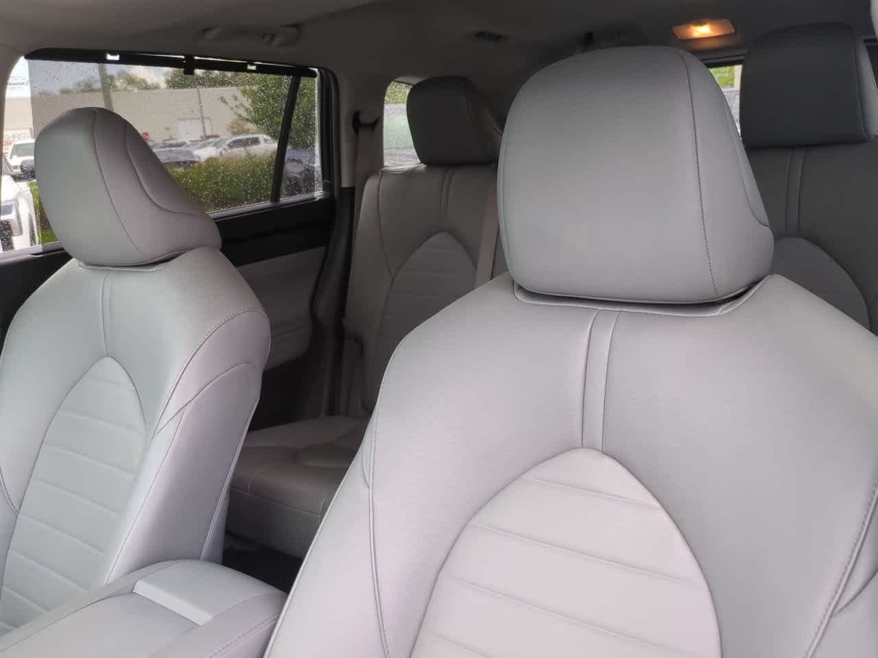 Used 2023 Blueprint Toyota L image 7