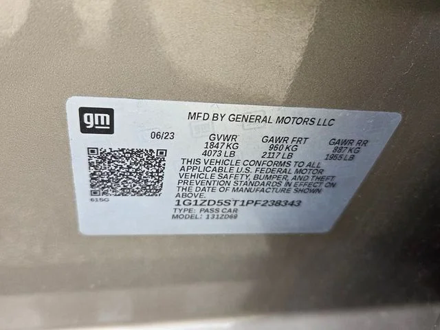 Used 2023 Gray Chevrolet LT image 17