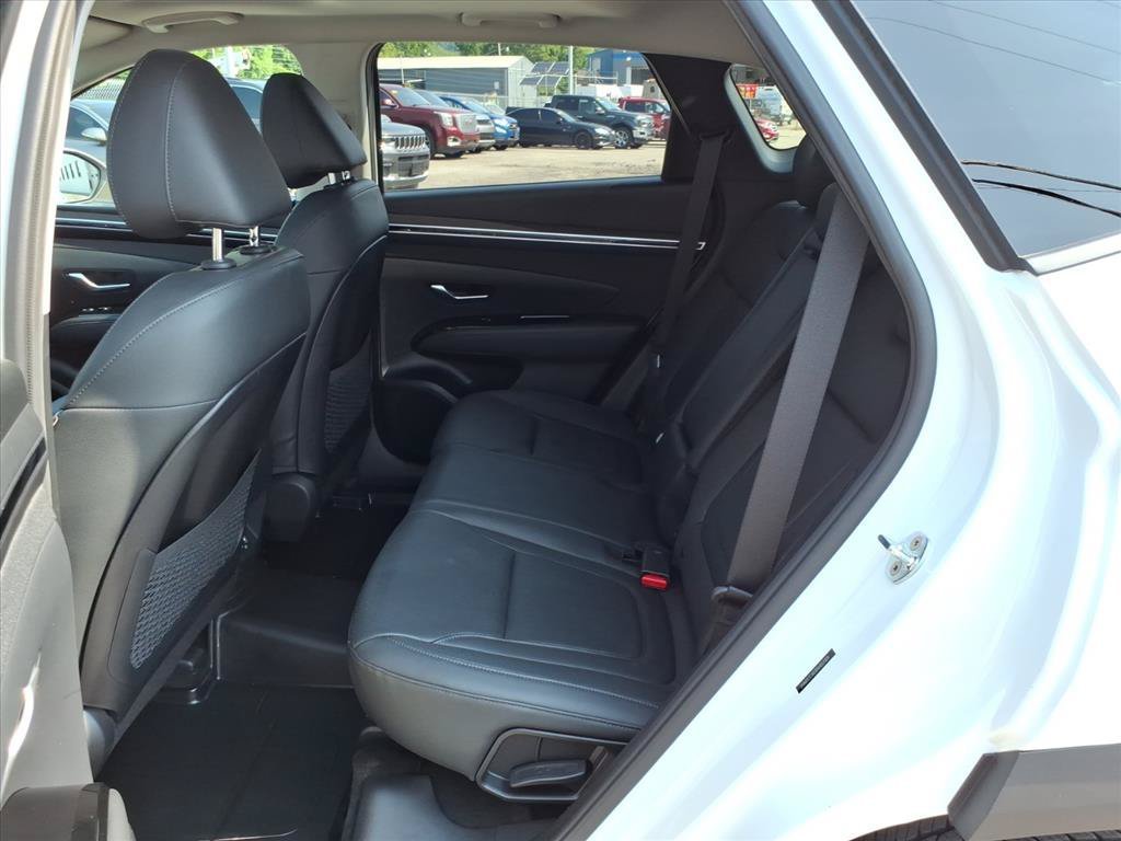 Used 2022 Quartz White Hyundai SEL image 13