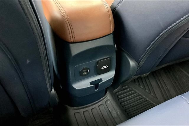 Used 2024 Black Ford Lariat image 10