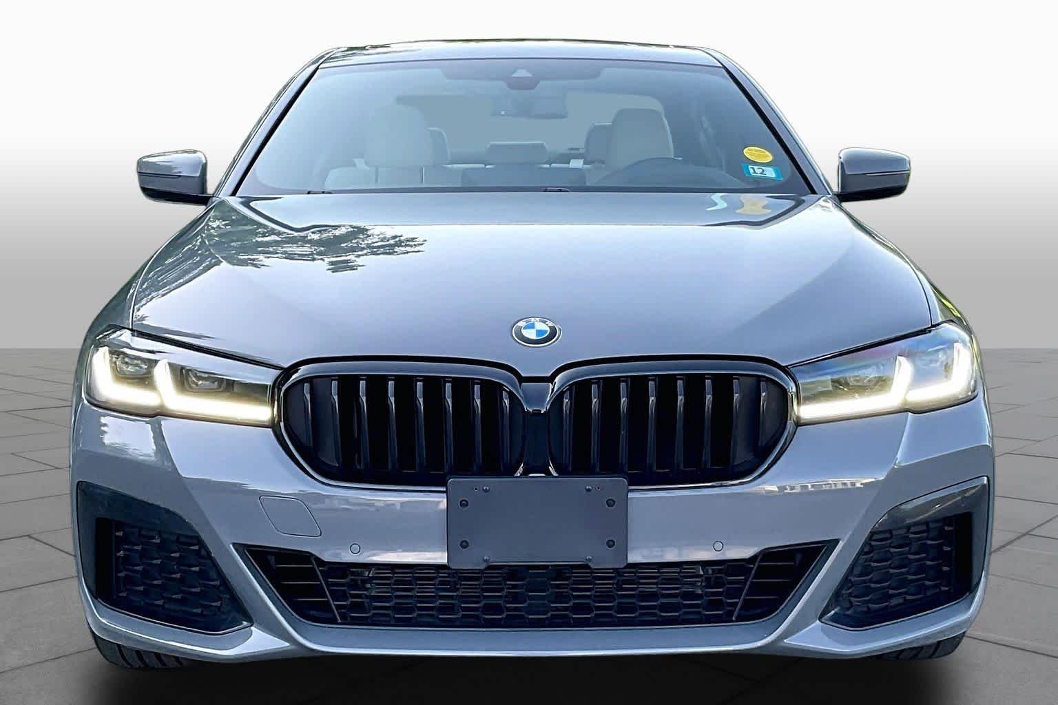 Used 2021 Bernina Grey Amber Effect Metallic BMW 530i xDrive image 3