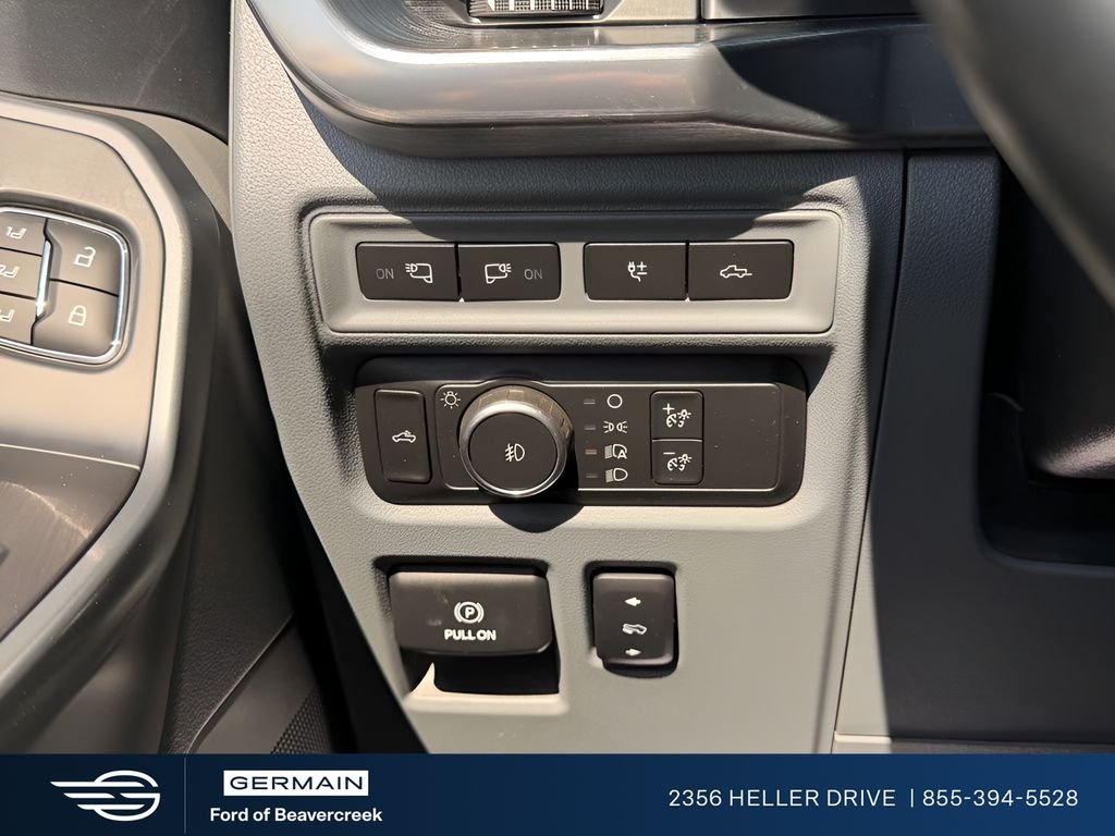 Used 2021  Ford Lariat image 21