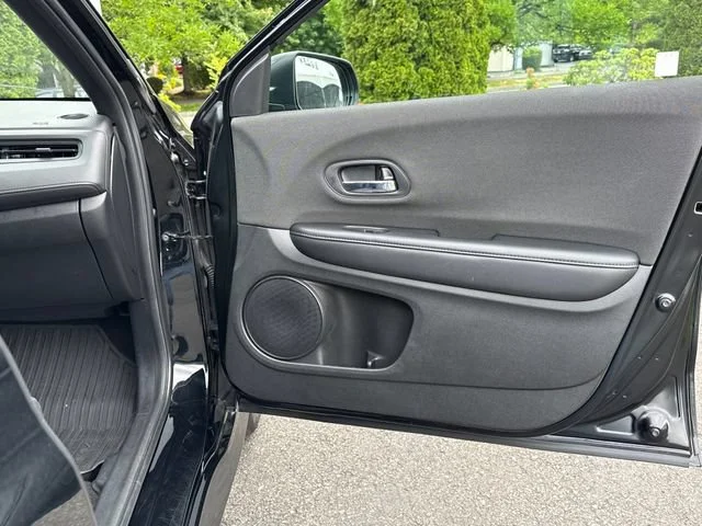 Used 2019 Crystal Black Pearl Honda Sport image 22