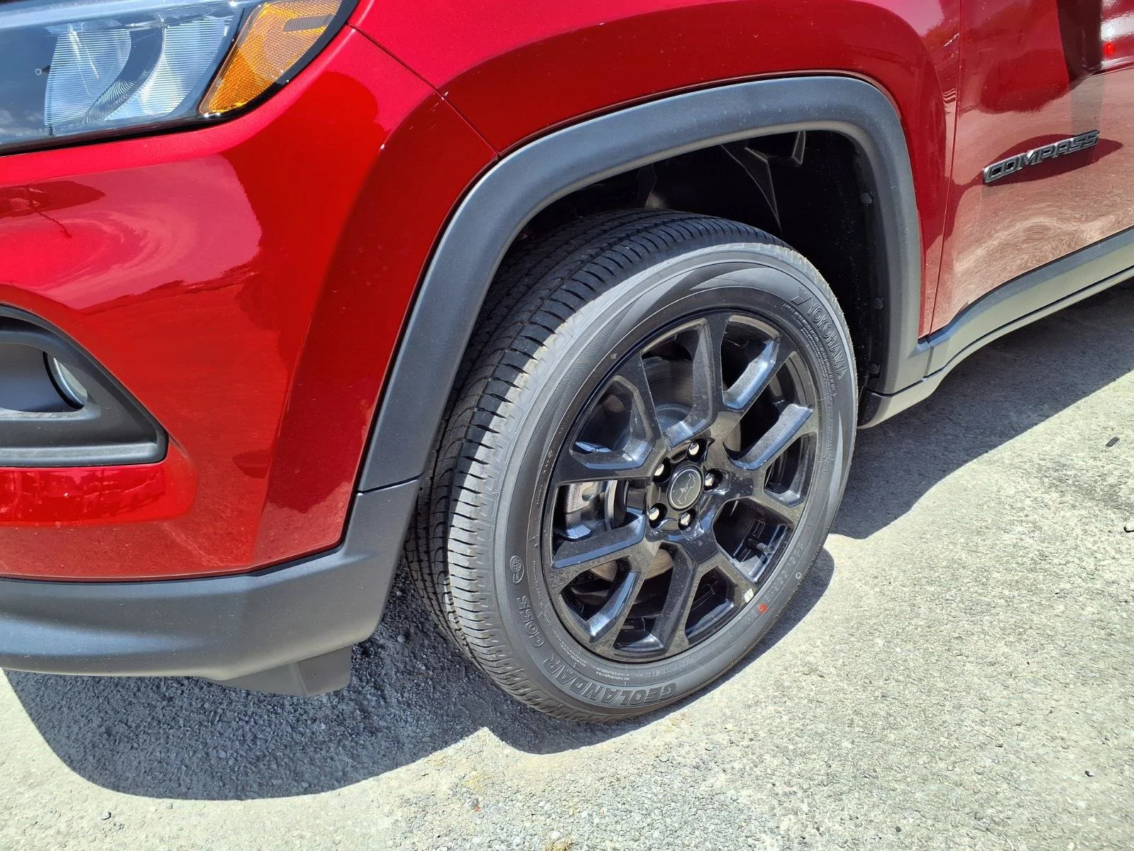 New 2026 Red Hot Pearl-Coat Exterior Paint Jeep Latitude Altitude image 18