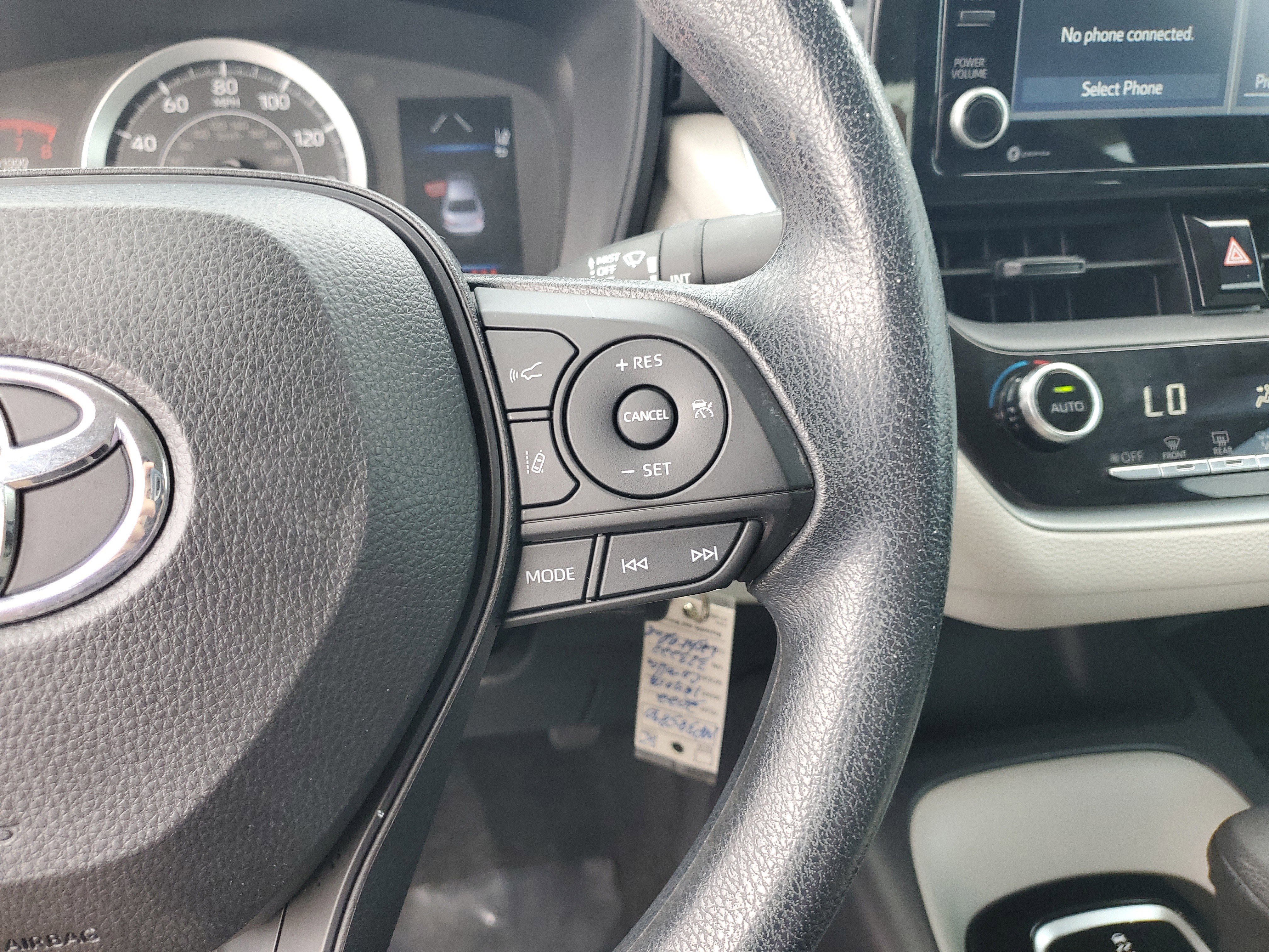 Used 2022  Toyota LE image 18