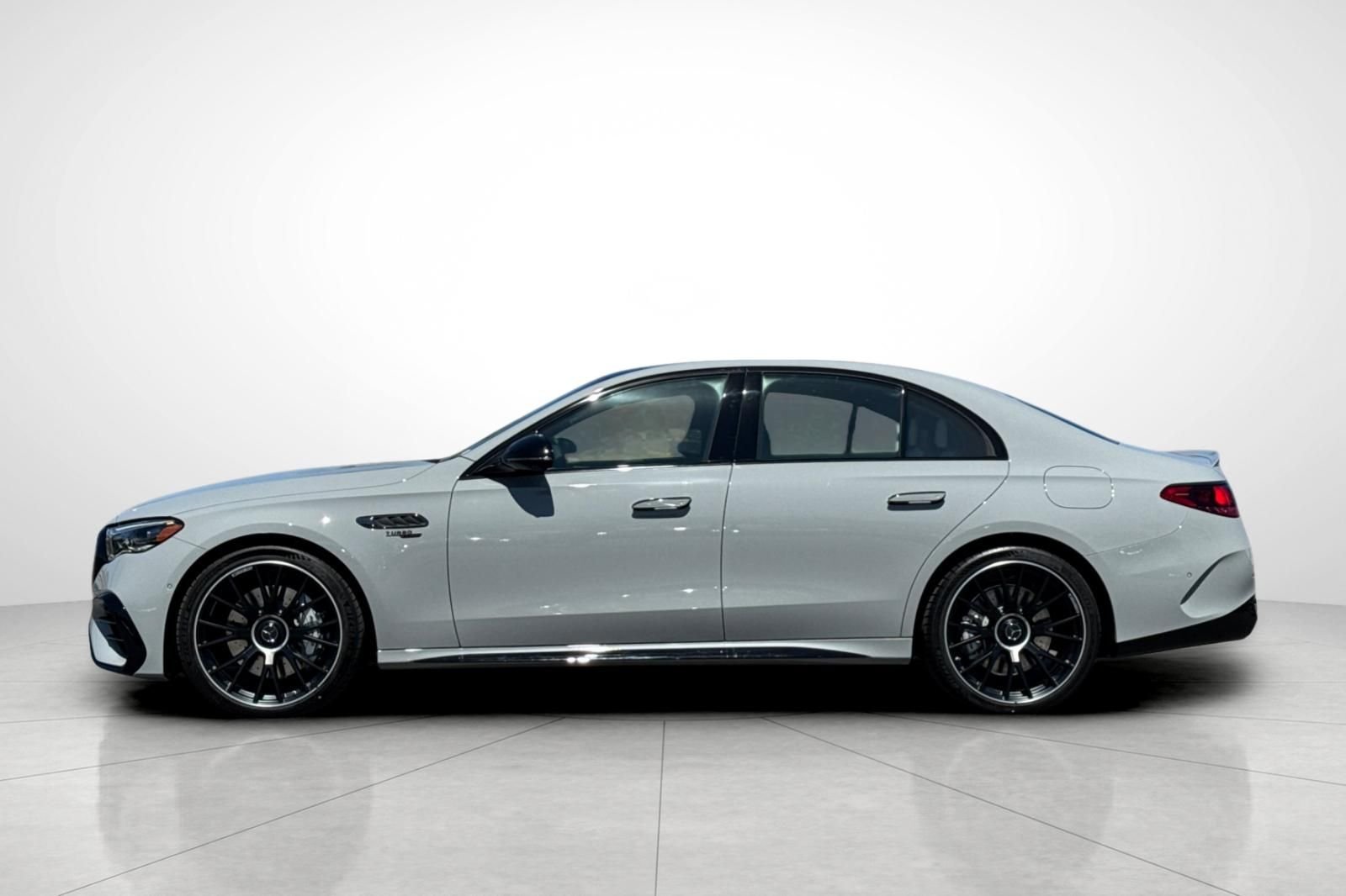 New 2027 MANUFAKTUR Alpine Grey Mercedes-Benz E 53 AMG® image 31