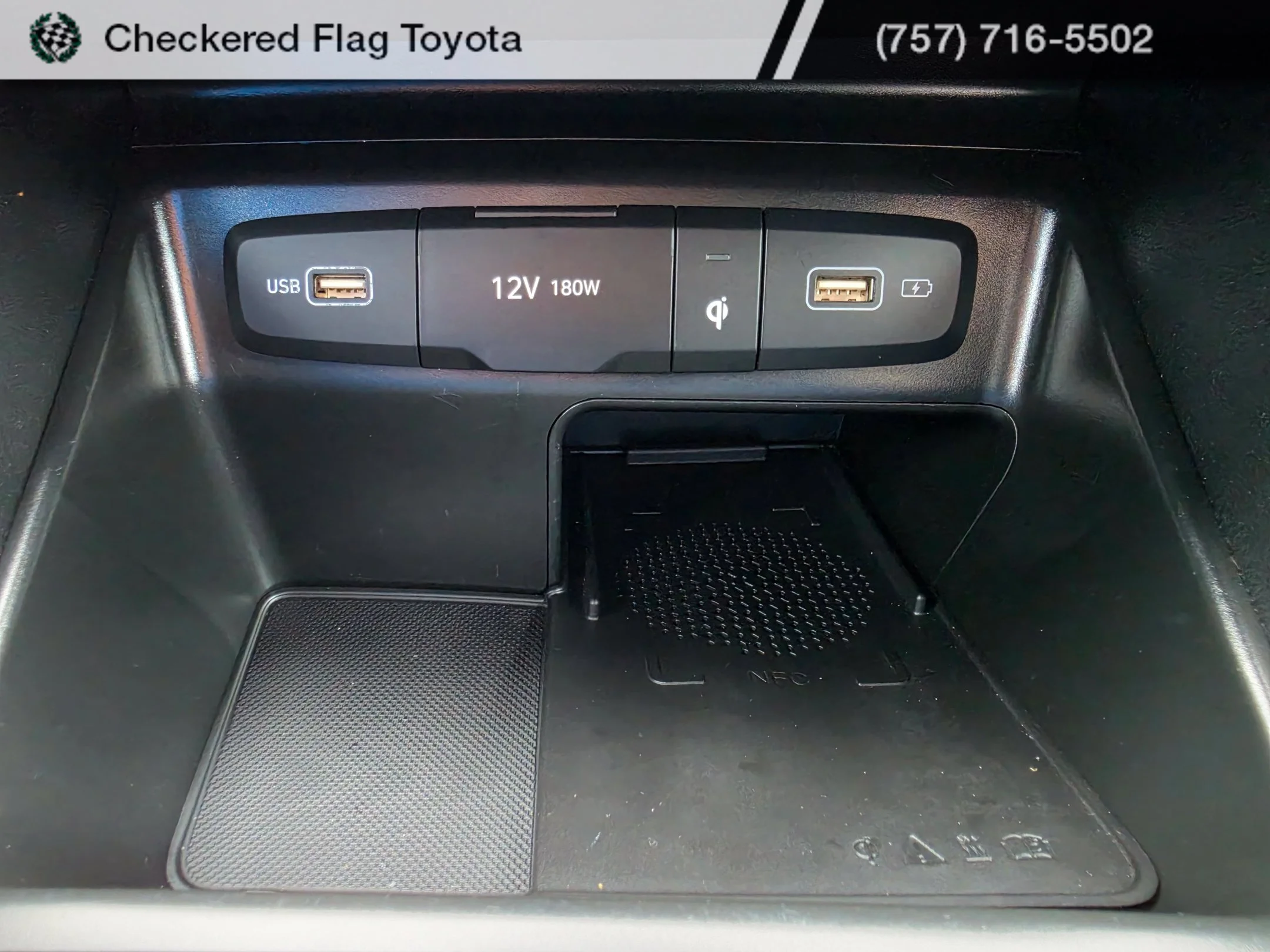 Used 2024 Hampton Gray Hyundai SEL image 17