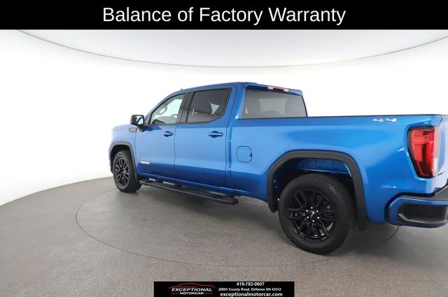 Used 2023 Blue GMC Elevation image 11