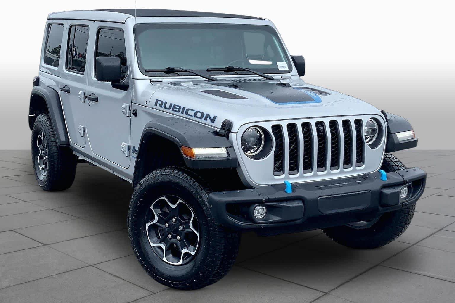 Certified Used 2023 Silver Zynith Clearcoat Jeep Rubicon image 3