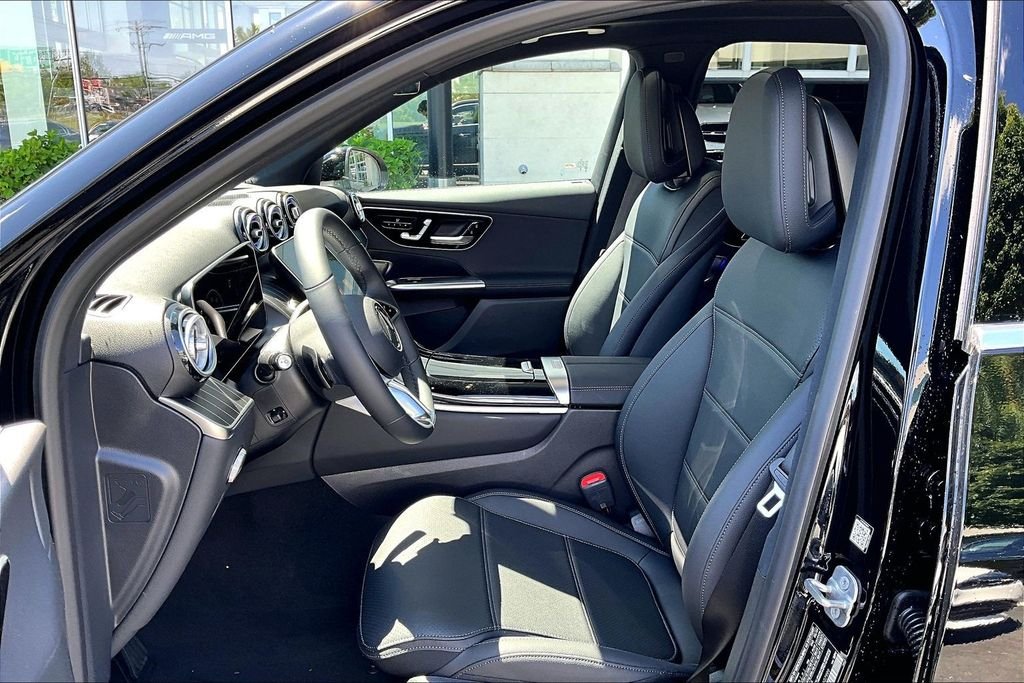 New 2026 Black Mercedes-Benz GLC 300 image 9