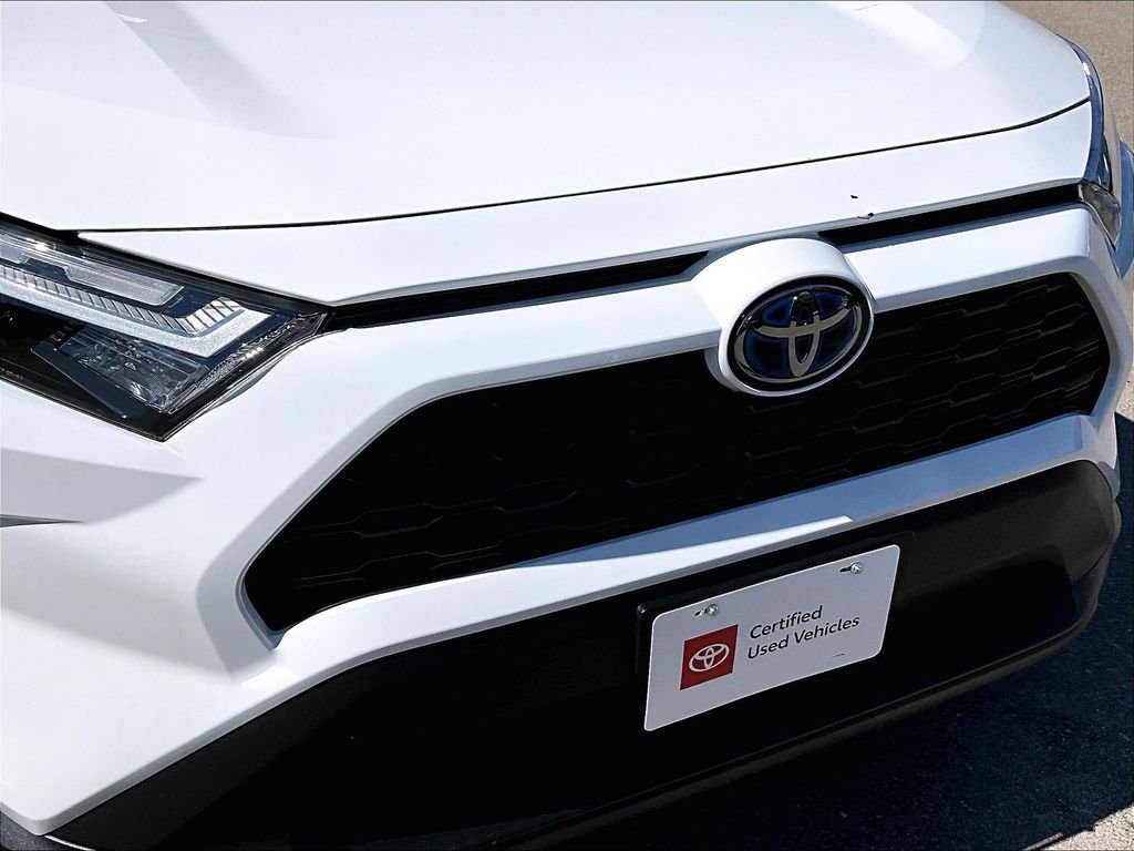 Certified Used 2024 White Toyota LE image 31