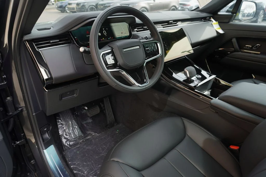 New 2026 Carpathian Grey Land Rover SE image 12
