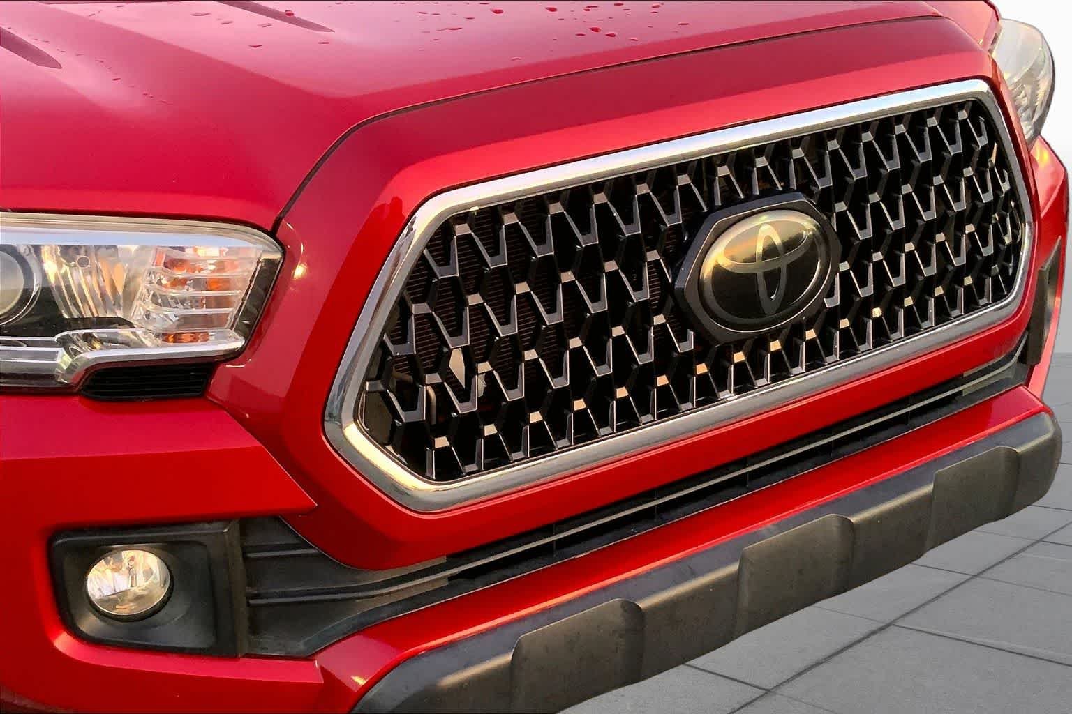 Used 2018 Barcelona Red Metallic Toyota TRD Off Road image 29