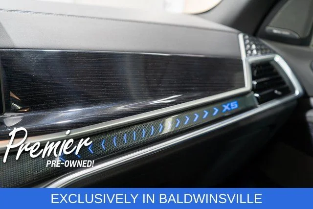 Used 2026 White BMW sDrive40i image 38
