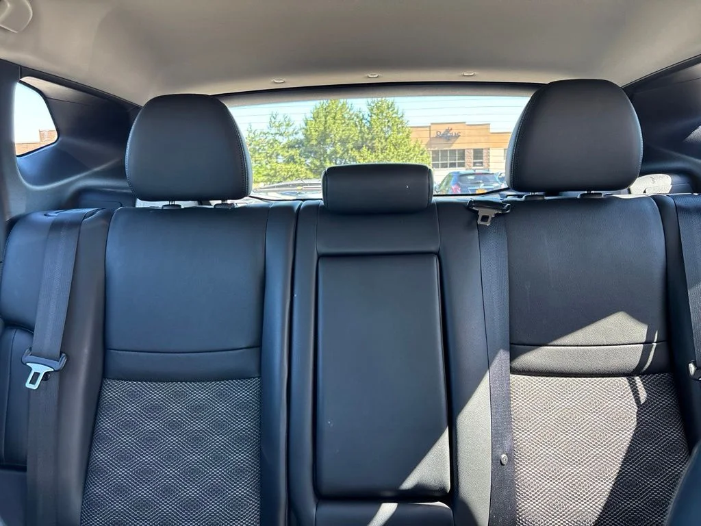Used 2022 White Nissan SV image 29