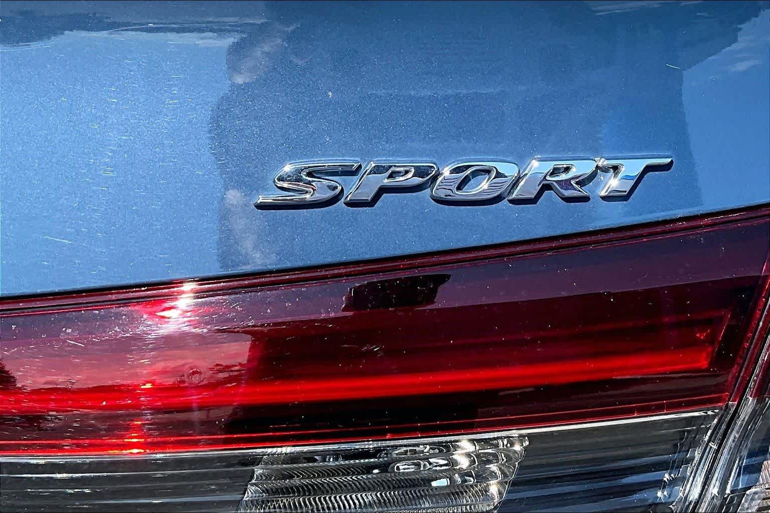 Used 2025 Blue Lagoon Pearl Honda 4D SPORT image 10