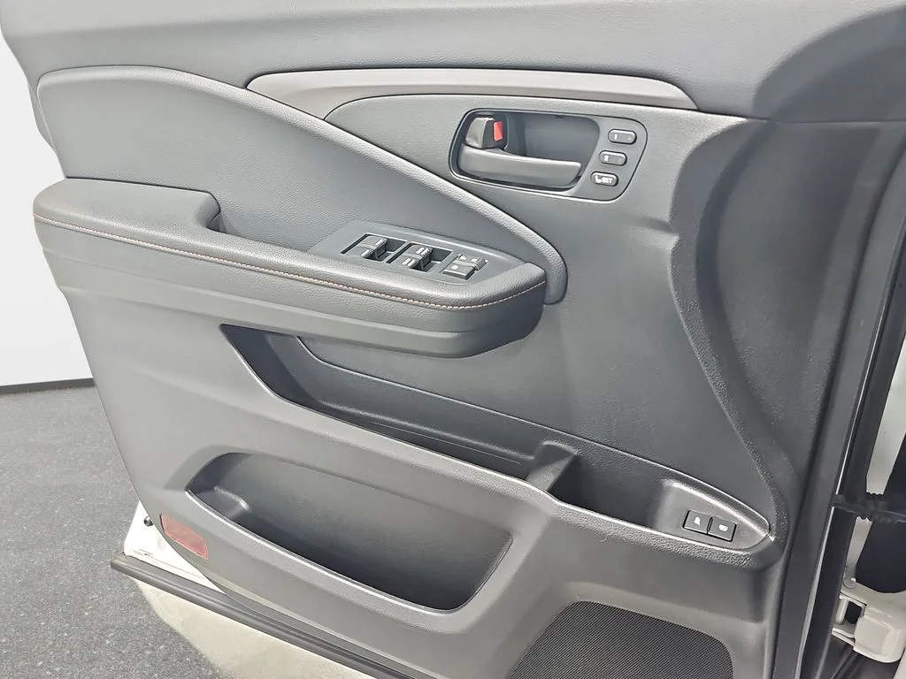 Used 2023  Honda TrailSport image 29
