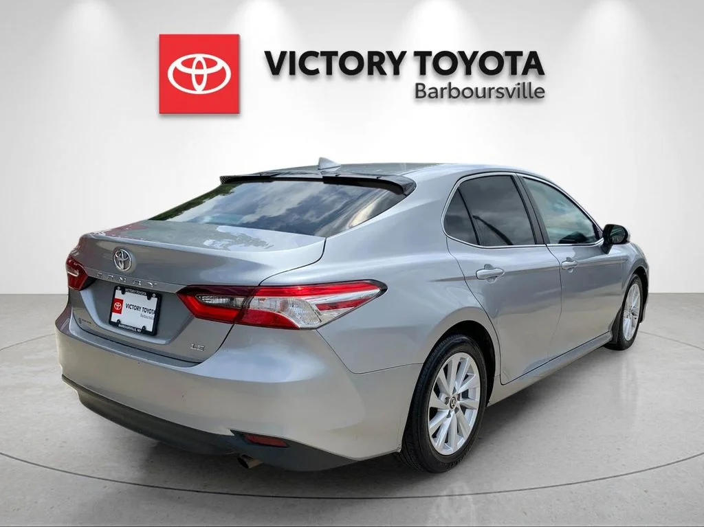 Used 2022 Silver Toyota LE image 7