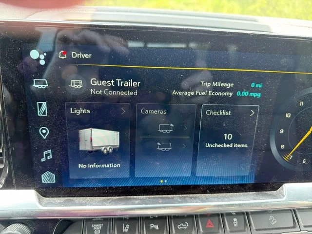 Certified Used 2025 Iridescent Pearl Tricoat Chevrolet High Country image 20