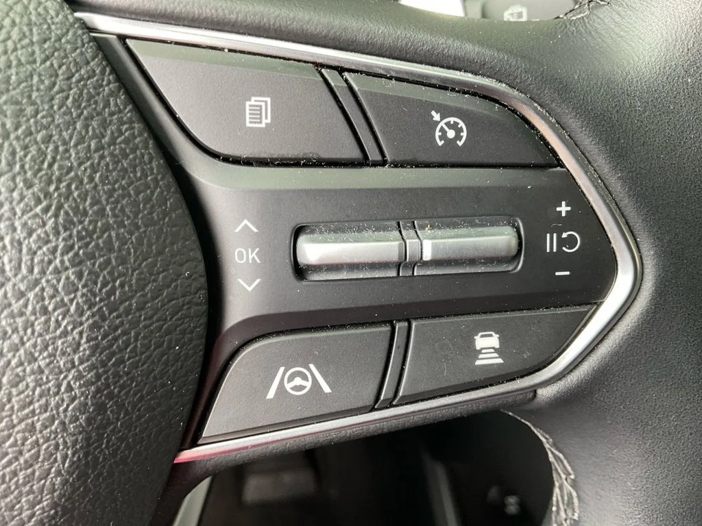 Used 2023 Silver Hyundai SEL image 36