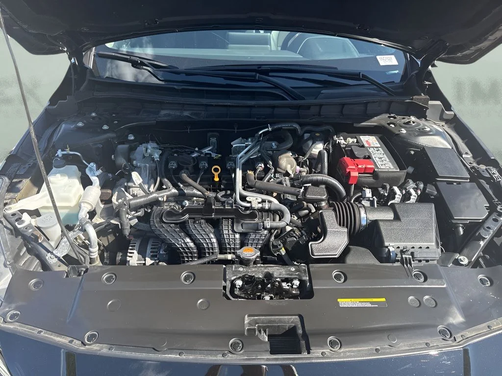 Used 2024 Black Nissan 2.5 SR image 27