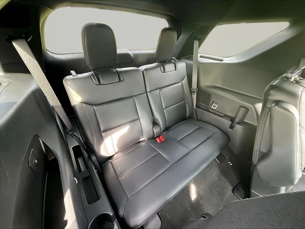New 2026 Carbonized Gray Metallic Ford Tremor® image 27
