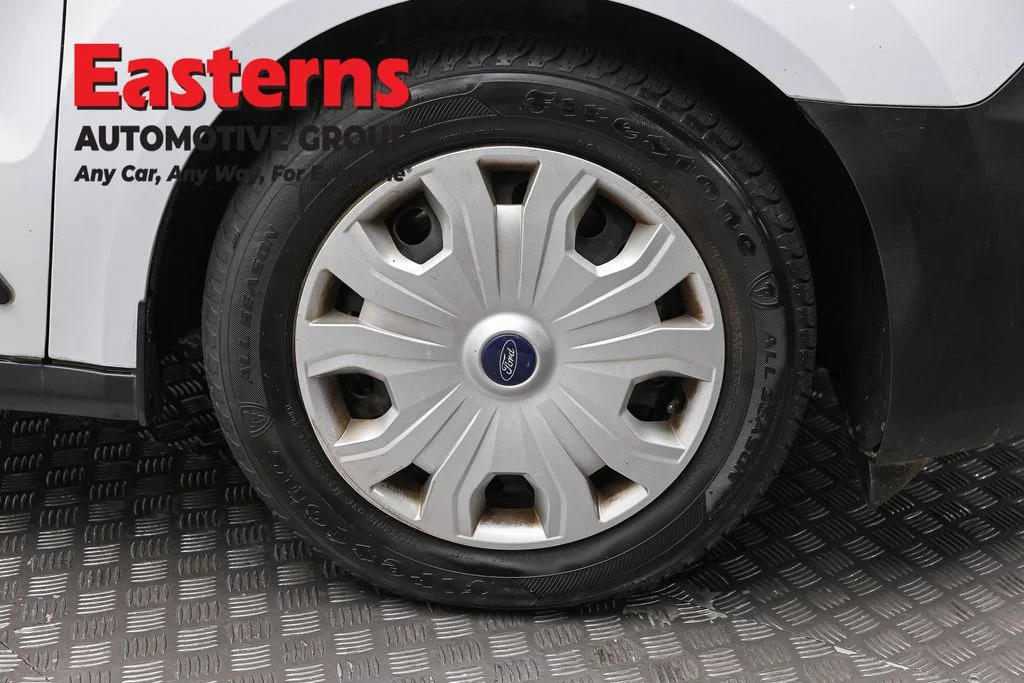 Used 2019 White Ford XL image 32