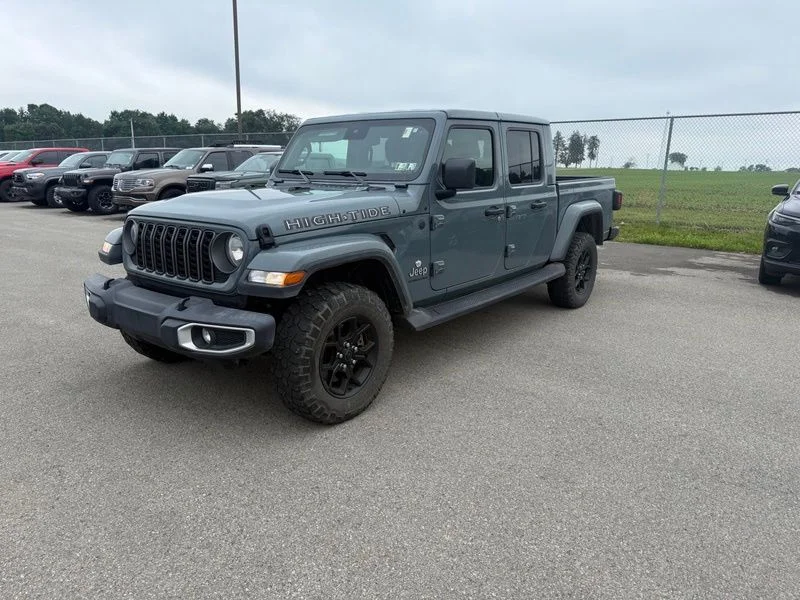 Used 2025 Gray Jeep High Tide image 3