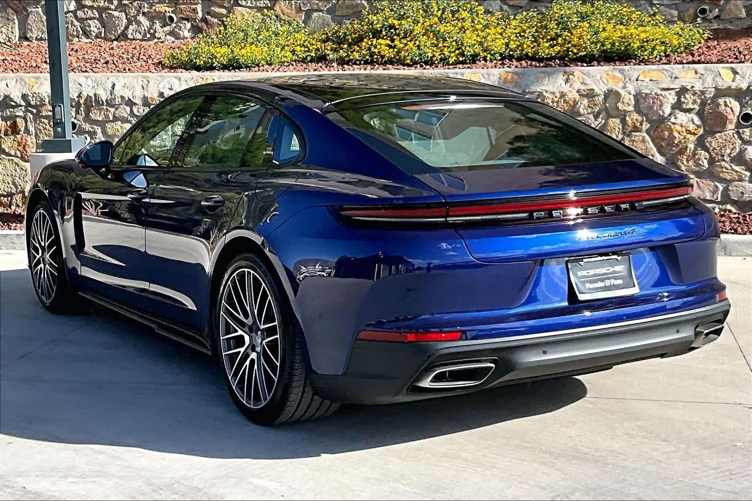 New 2026 Gentian Blue Metallic Porsche 4 E-Hybrid image 3