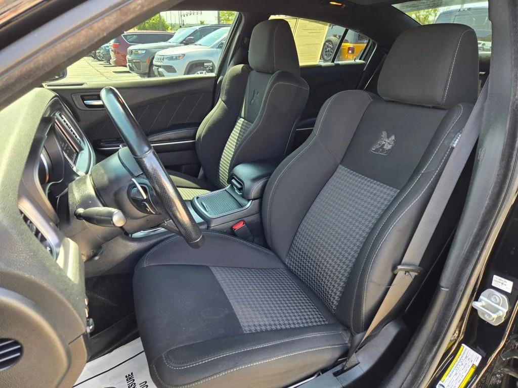 Used 2019 Black Dodge R/T Scat Pack image 15