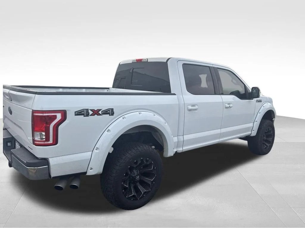 Used 2016 White Ford Lariat image 4