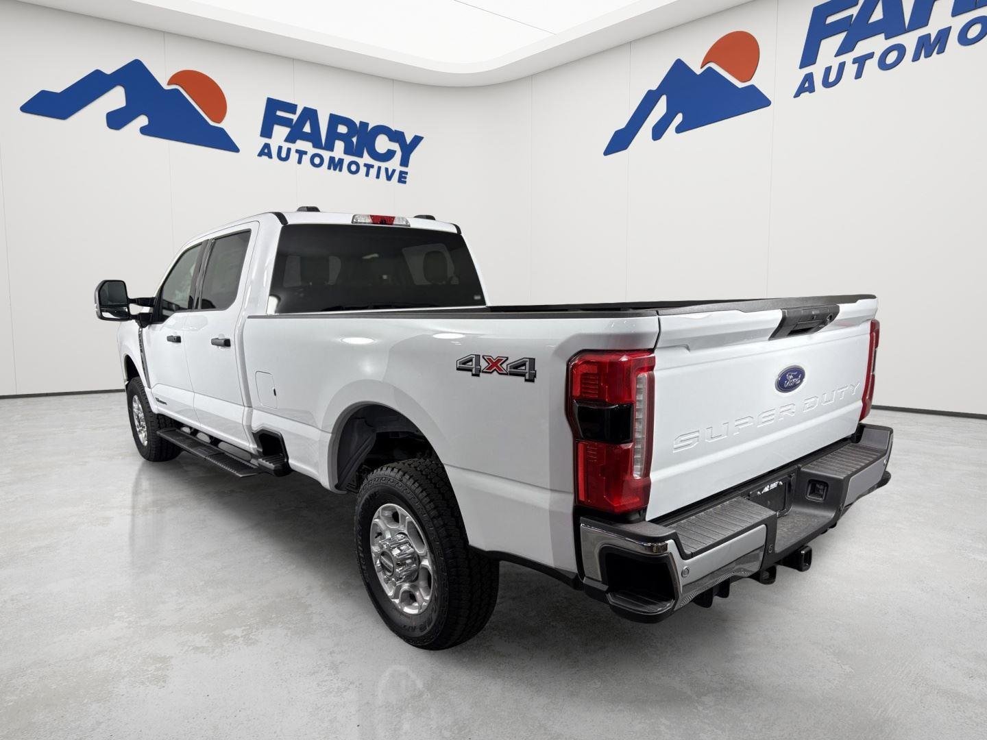 New 2026 Oxford White Ford F-350® XLT image 43
