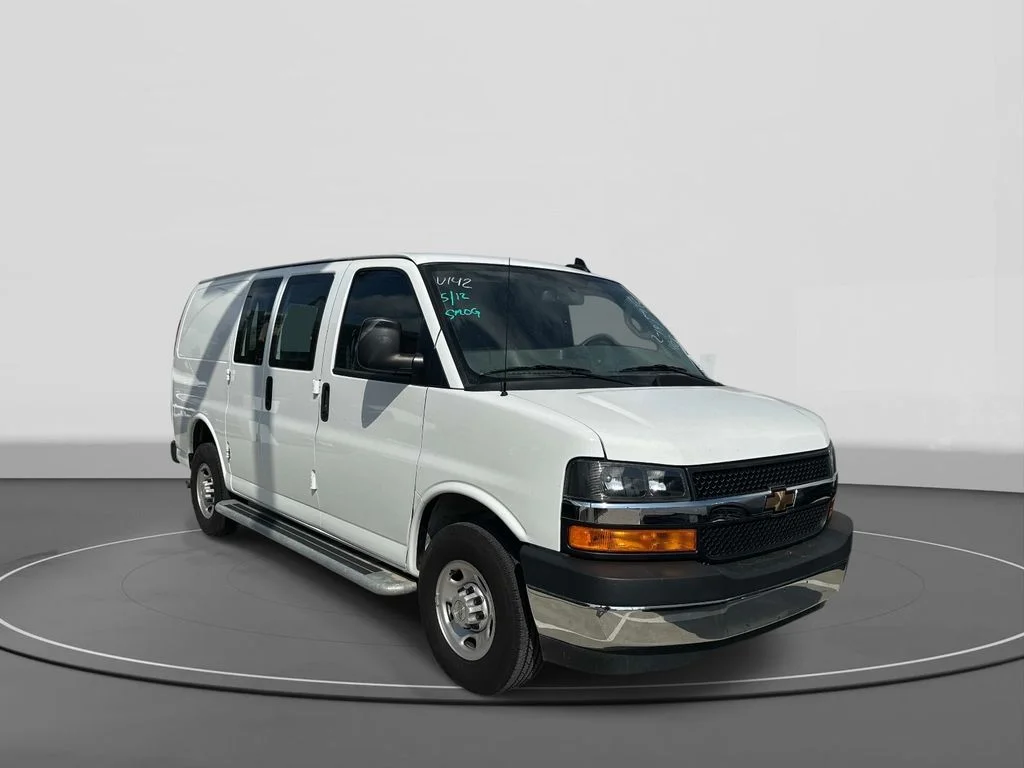 2024 Chevrolet Express 2500 Work Van HD's photo