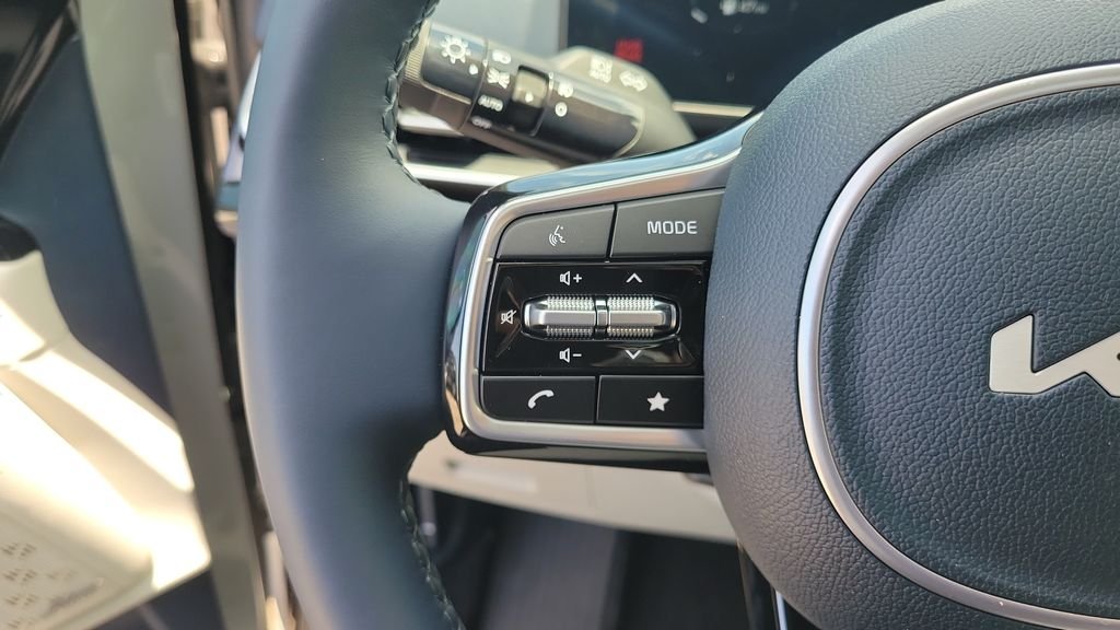 New 2026 Ceramic Silver Kia SX Prestige image 21
