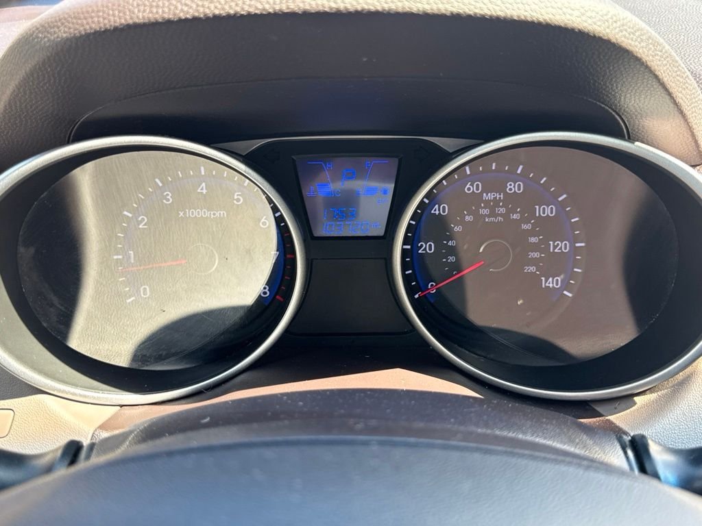Used 2014 Brown Hyundai SE image 14