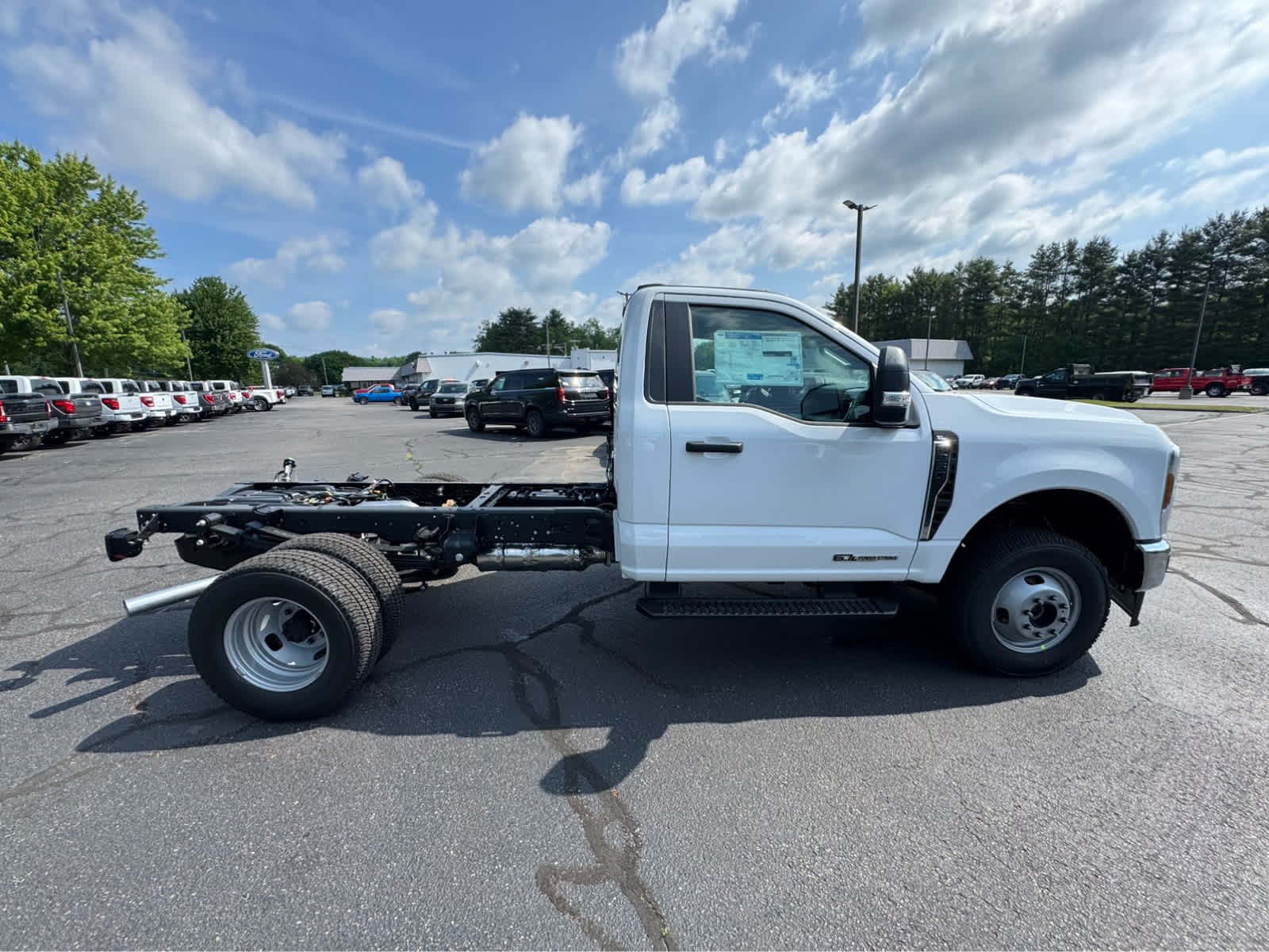 New 2026 Oxford White Ford XL image 6