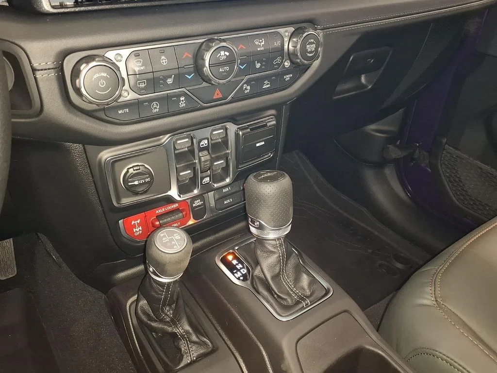 New 2026 Reign Exterior Paint Jeep Mojave X image 15