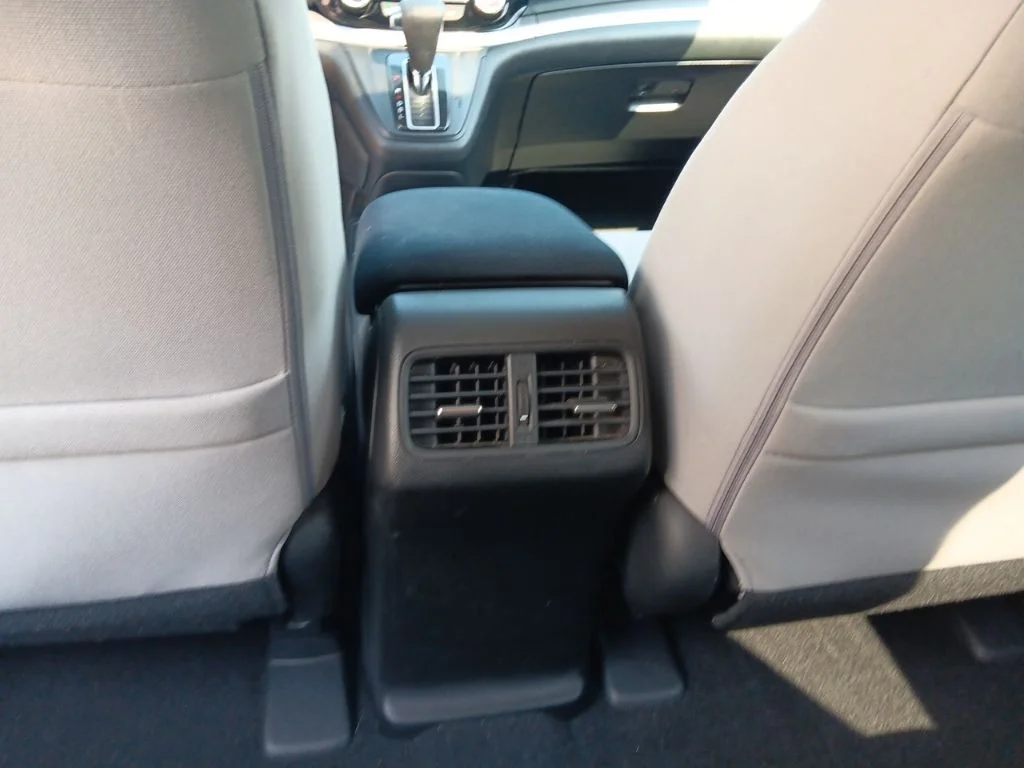 Used 2015  Honda EX image 32