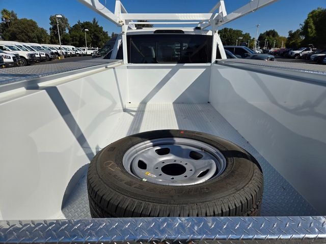 New 2026 White Ford F350 4X2S/CCCSR image 33