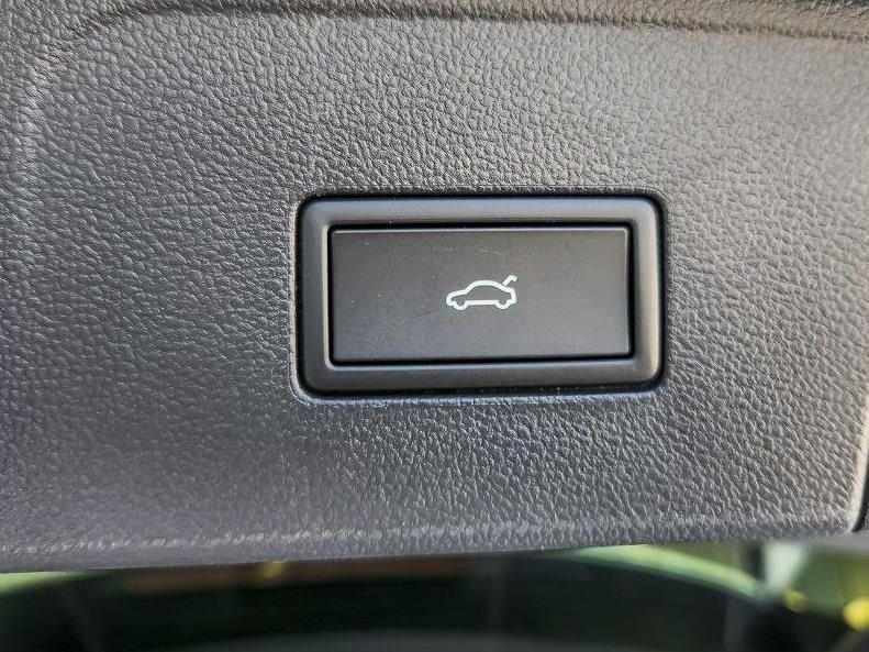 New 2026 Opal White Pearl Volkswagen 2.0T SEL Premium R-Line image 19