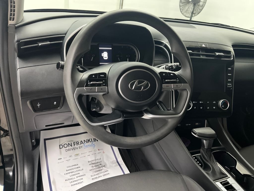 Used 2024 Black Hyundai SE image 15