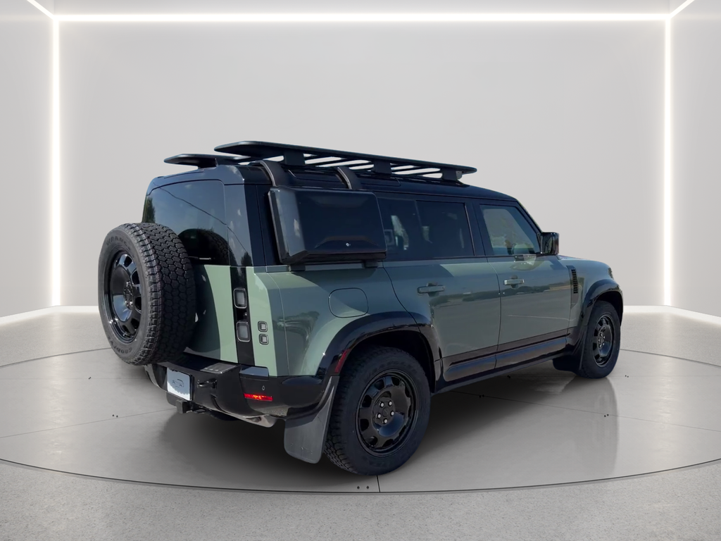 New 2026 Keswick Green Land Rover  image 5