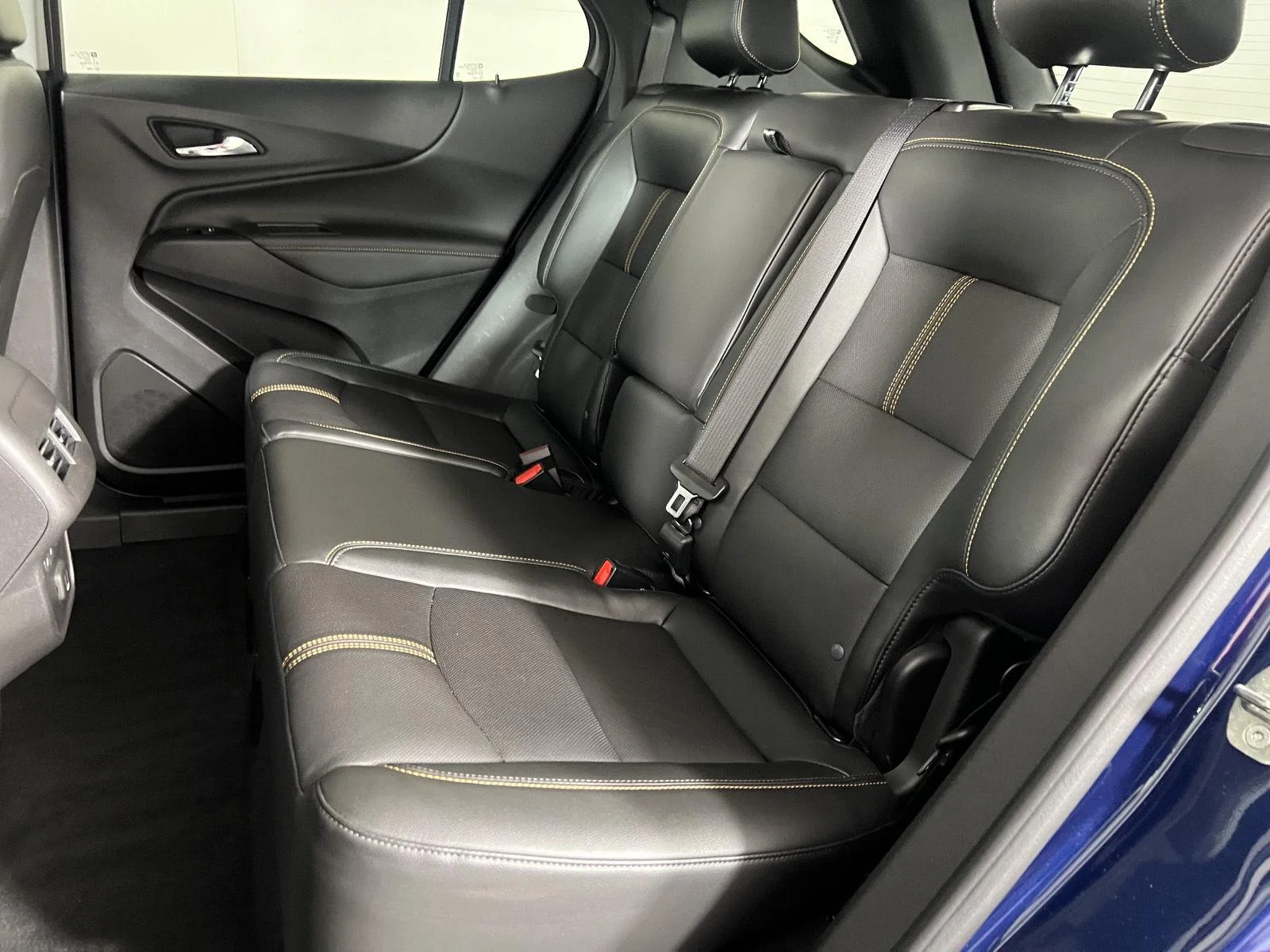 Used 2022 BLUE GLOW METALLIC Chevrolet Premier image 24